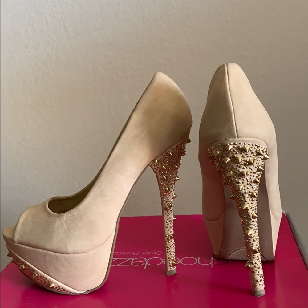 Shoe Dazzle Nude Gold Spiked Heels
